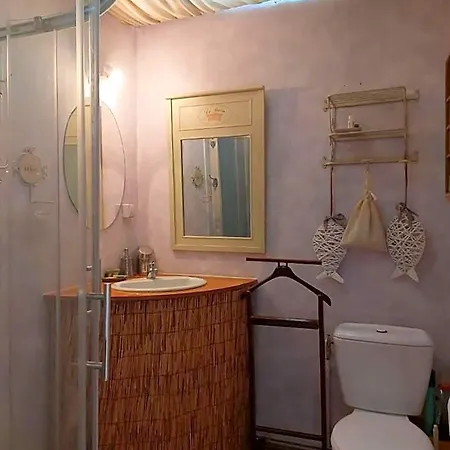 Le Vieux Prieure Bed & Breakfast Cresse